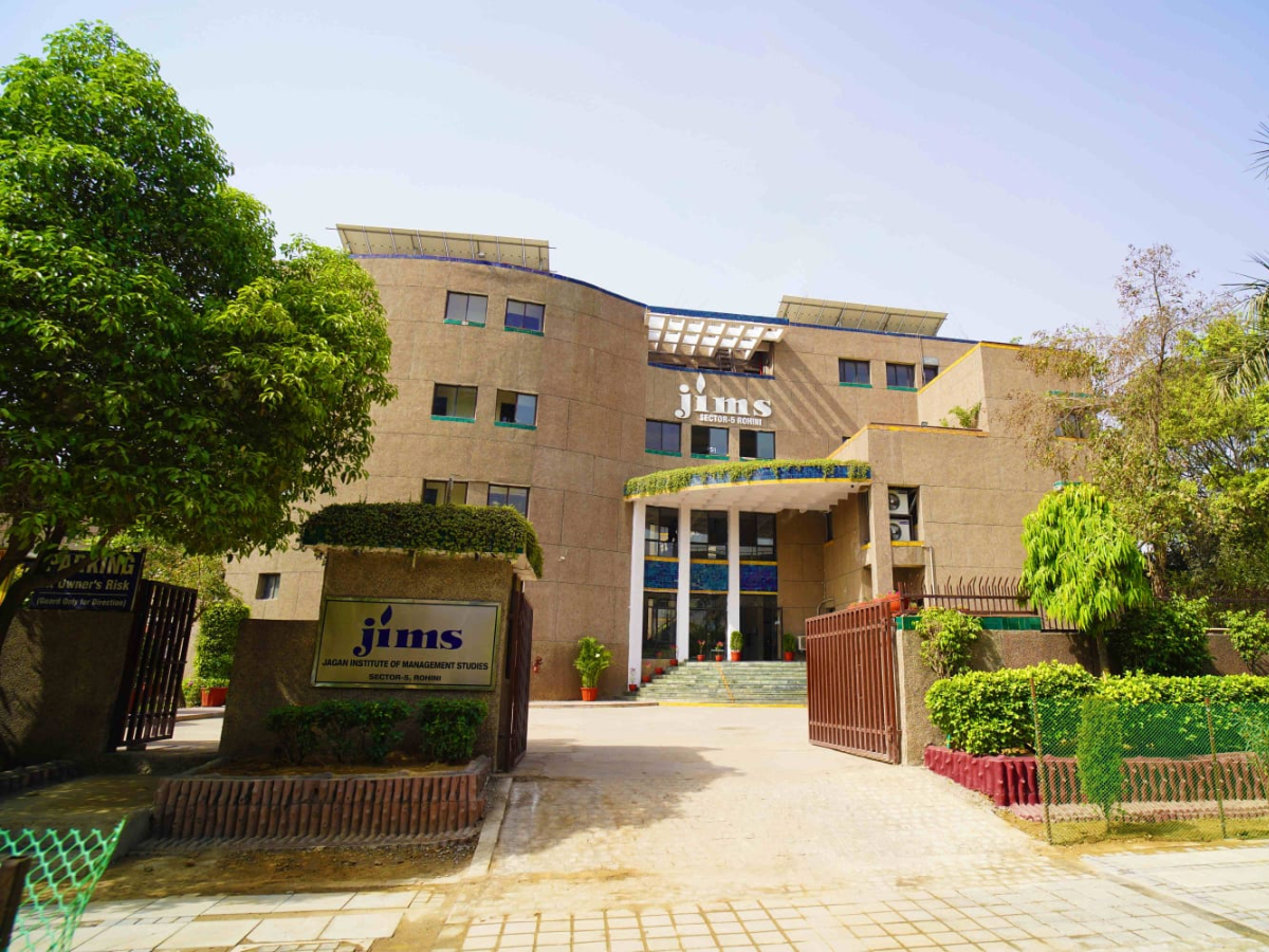 Work experience – Does it increase B-school admission and placement chances in 2024?