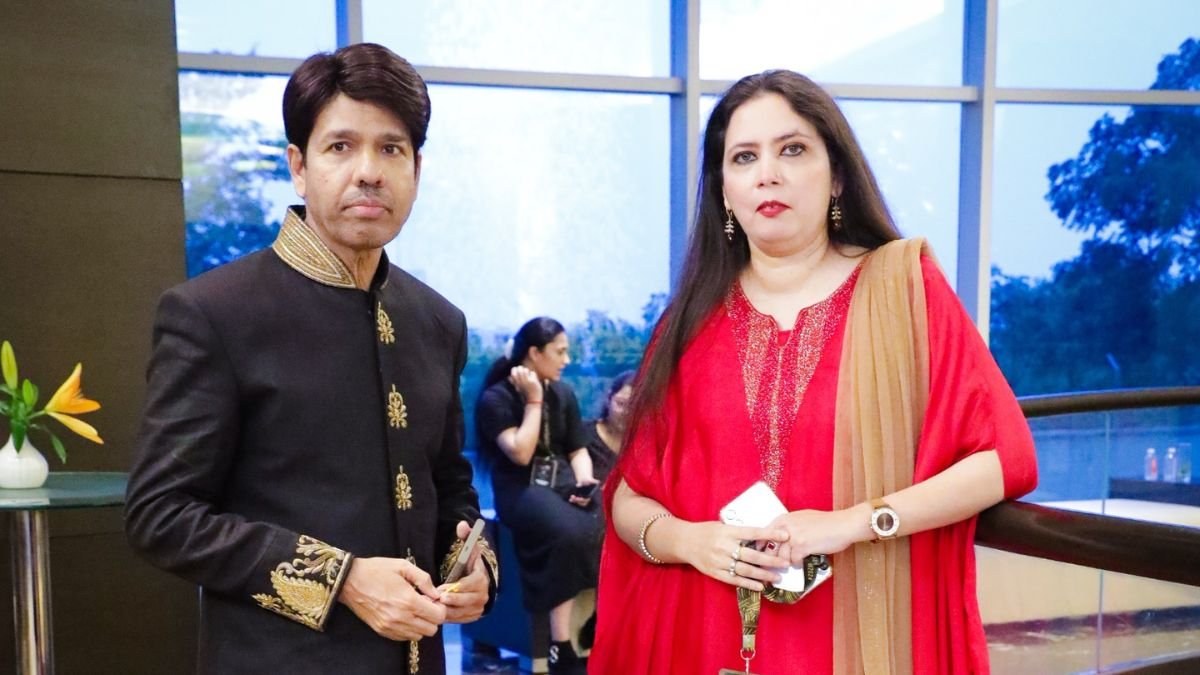 Royal Family of Hyderabad Kin Sahebzadi Maheen Rahman design Khada Dupatta for Times Fashion week