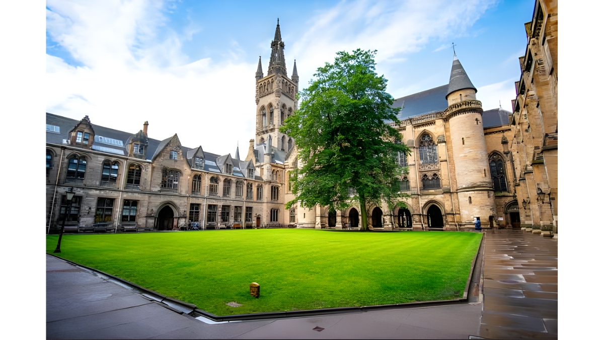 IIM Indore, Adam Smith Business School (University of Glasgow), Unveil Inaugural Global Leadership Development Programme for Entrepreneurs