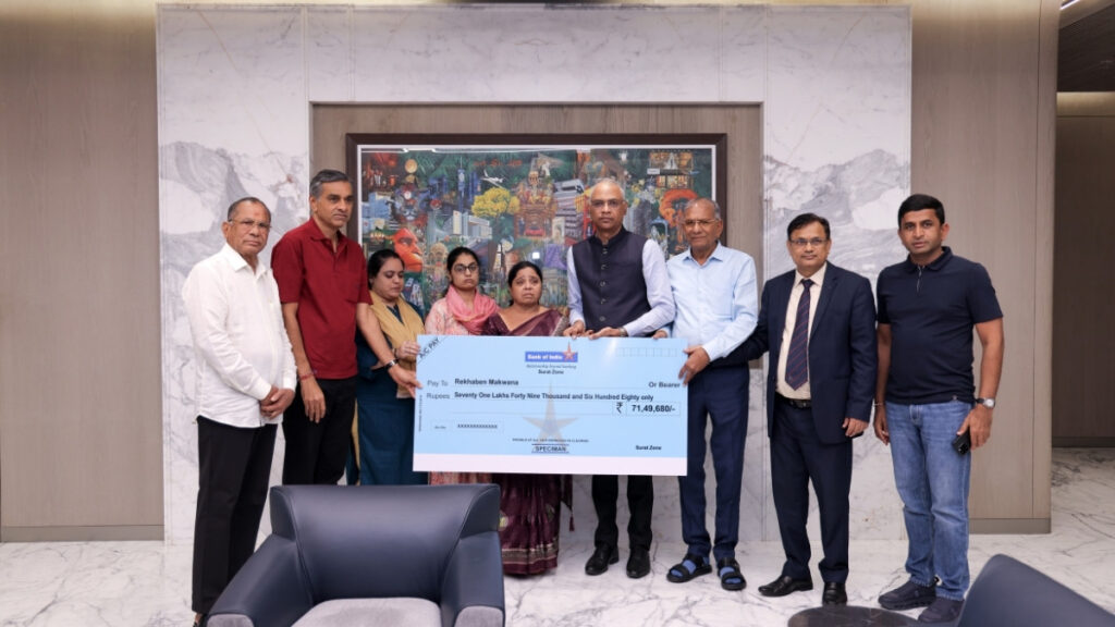 Bank of India presents Rs. 71 lakh accidental insurance claim to family of SRK Exports employee