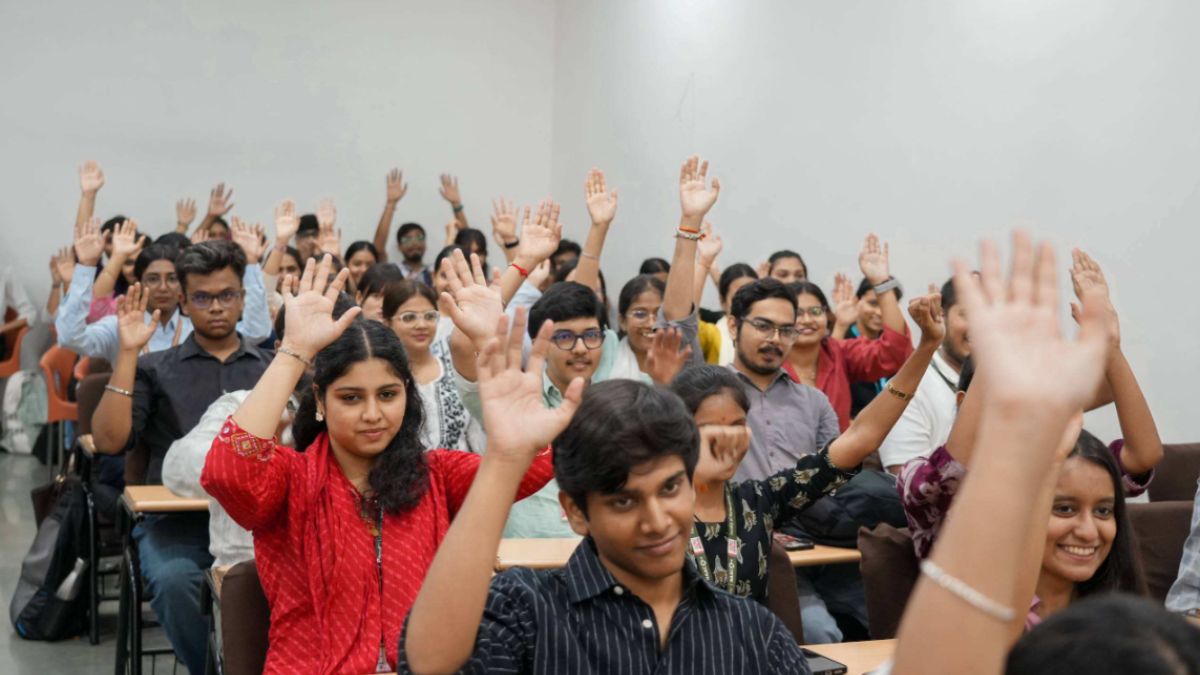 Parul University Marks World Peace Day with ‘Choose Your Response’ Initiative, Engaging 5,000 Students in Conscious Decision-Making